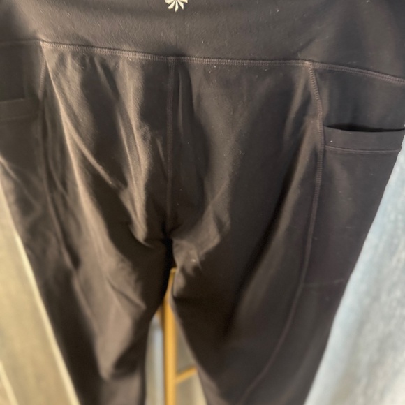 Athleta High Rise Ankle Zipper Side Pocket Legging, Black, Size Large - Picture 8 of 11